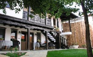 Бела Неда, Велико Търново
