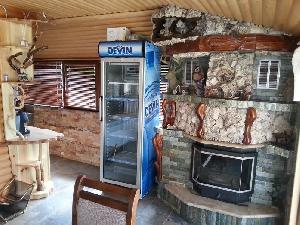 Вила Родопски скали, Сърница