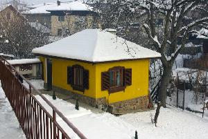 вила в двора